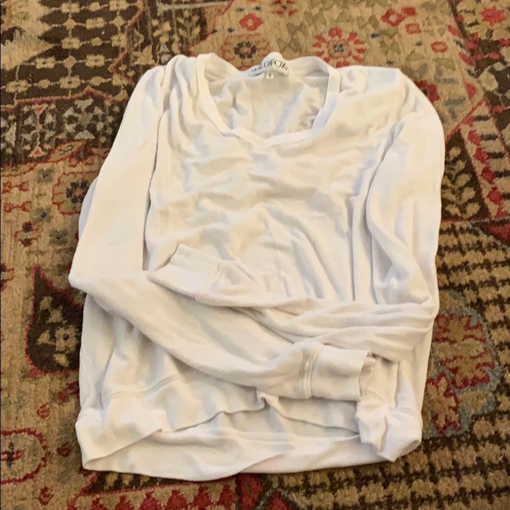 Wild fox white v neck